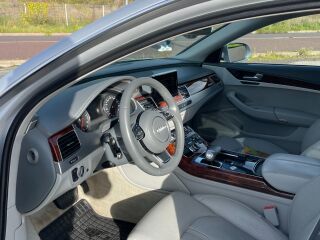 Audi A8 4.2 V8 273кВ