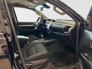 Toyota Hilux Legend 2.8 150кВ