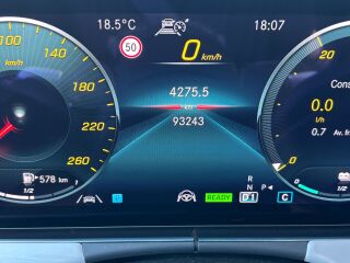 Mercedes-Benz E 300 2.0 143kW