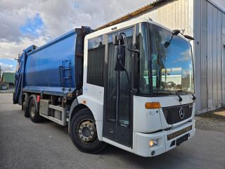 Mercedes-Benz ECONIC 26.33 6X2 240kW