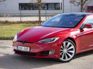 Tesla Model S 75D 384KW 158kW
