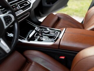 BMW X7 M-Sportpakett Individual B&W Shadowline 3.0 195kW