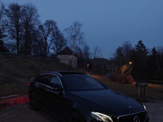 Mercedes-Benz E 220 AMG Line 2.0 143kW