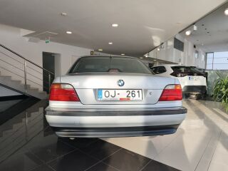 BMW 735 3.5 R6 173kW
