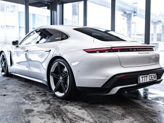 Porsche Taycan Turbo 500кВ