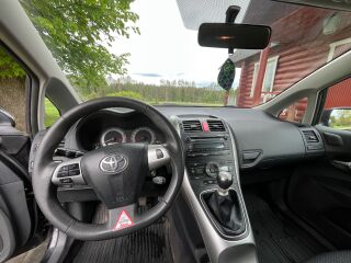 Toyota Auris 1.6 97kW