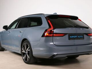 Volvo V90 AWD RECHARGE DARK INTELLI SAFE PRO 2.0 T6 Long Range Plug-In-Hybrid 293kW