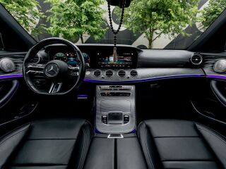 Mercedes-Benz E 220 AMG 2.0 143kW