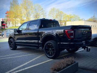 Ford F-150 Lariat Black Edition 5.0 V8 298kW