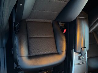 Mercedes-Benz E 220 2.1 125kW