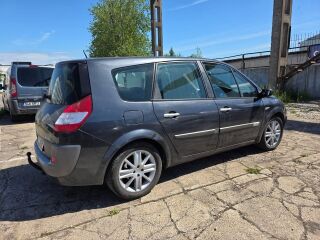 Renault Grand Scenic Privilege 2.0 99kW