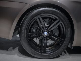 BMW M6 V10 5.0 373kW