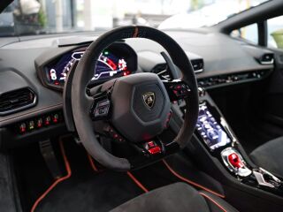 Lamborghini Huracan Tecnica LP640-2 5.2 V10 470kW