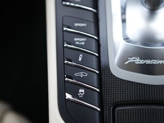 Porsche Panamera 970.2 Turbo Facelift 4.8 V8 Bi-turbo 382kW