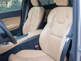 Volvo XC90 7s MY23 Bright PLUS Intelli Safe PRO Wntr 2.0 B5 MHEV Kerghübriid 183kW