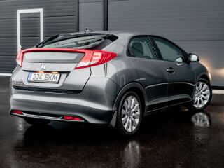 Honda Civic 1.8 104kW