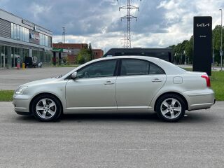 Toyota Avensis 2.0 R4 108kW