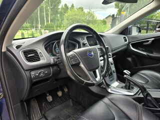 Volvo V40 Ocean race 2.0 140кВ