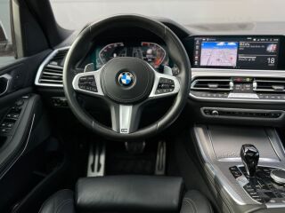 BMW X5 M-Sportpakett Facelift 3.0 195kW