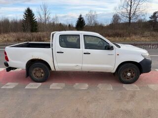 Toyota Hilux 2.5 106кВ