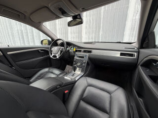 Volvo V70 Facelift Momentum 2.0 R5 D3 120kW