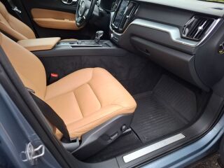 Volvo XC60 AWD 2.0 140kW