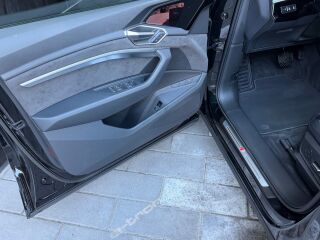 Audi e-tron Sportback 55 S-line quattro 300kW 158kW