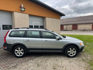 Volvo XC70 Cross Country 4WD 2.4 D5 136кВ