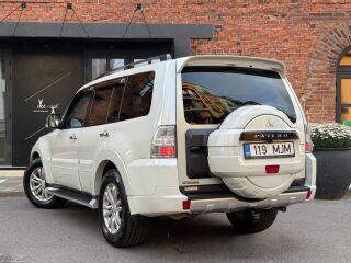 Mitsubishi Pajero Rockford DESIGN 3.2 147kW