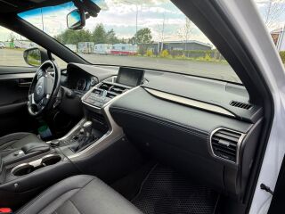 Lexus NX 300h 2.5 114kW