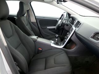 Volvo V60 Momentum 1.6 D4 84kW