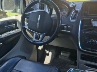 Chrysler Town & Country 3.6 211кВ