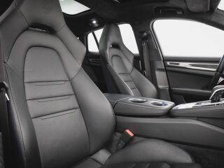 Porsche Panamera Turbo 4.0 V8 404кВ
