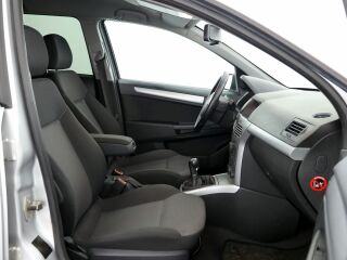 Opel Astra Elegnace Facelift 1.7 CDTi 81kW