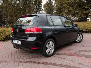 Volkswagen Golf 2.0 81кВ