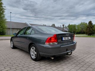 Volvo S60 D5 2.4 R5 93kW