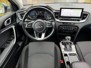 Kia Ceed Plug-in Hybrid 1.6 77кВ