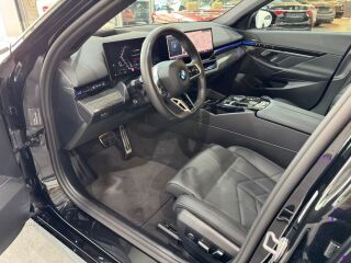 BMW 520 M-Sportpaket Pro/ ICONIC Glow 2.0 140kW