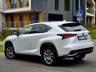 Lexus NX 300h 2.5 114кВ