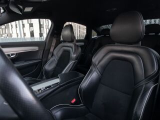 Volvo S90 D5 R-Design AWD 2.0 173kW