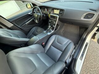 Volvo V60 Summum Facelift EU6 2.0 R4 D4 TDI 133кВ