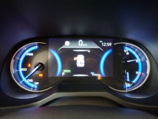 Toyota RAV4 Luxury Plus 2.5 131кВ