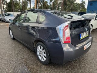 Toyota Prius 1.8 73кВ