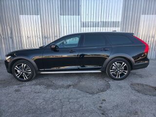 Volvo V90 Cross Country Pro D5 AWD Onyx Black 2.0 D5 173kW