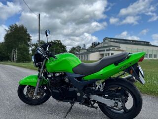 Kawasaki ZR - 7 ZR 750F R4 56kW
