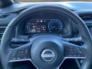 Nissan LEAF N-Connecta 62kWh 90kW