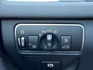 Volvo XC60 Momentum R-Design Edition 2.0 D3 110kW