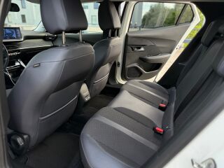 Peugeot 2008 Allure Pack Plus 1.2 PureTech 96kW
