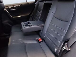 Toyota RAV4 Premium Plus 131кВ