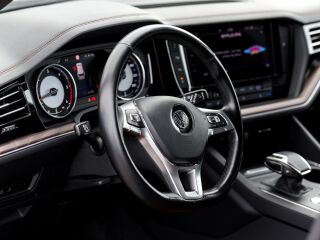Volkswagen Touareg R-line 3.0 V6 210kW